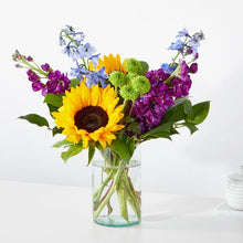 Load image into Gallery viewer, Catching Rays Bouquet
