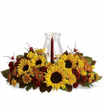 Load image into Gallery viewer, Sunflower Centerpiece
